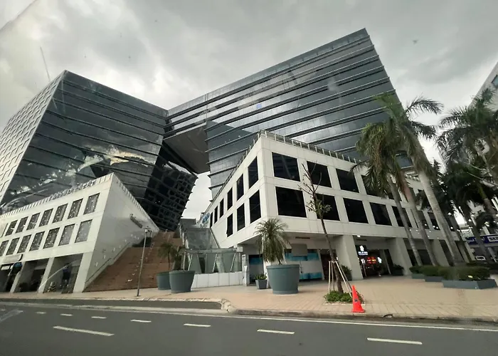 Апартаменты Bayshore 2 Okada Bayview Fast Wifi Big Tv Near Naia&moa Манила